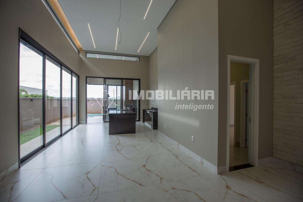 Casa à venda com 233m², 4 quartos e 4 vagas