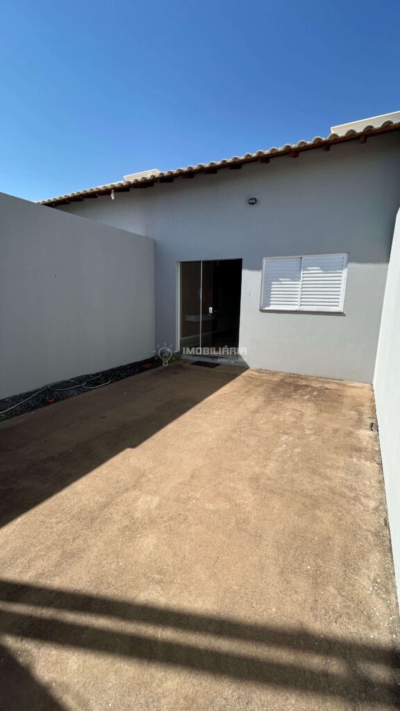 Casa à venda com 45m², 2 quartos e 2 vagas