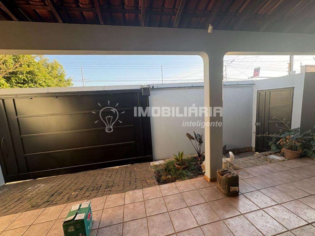 Casa à venda com 175m², 3 quartos e 2 vagas