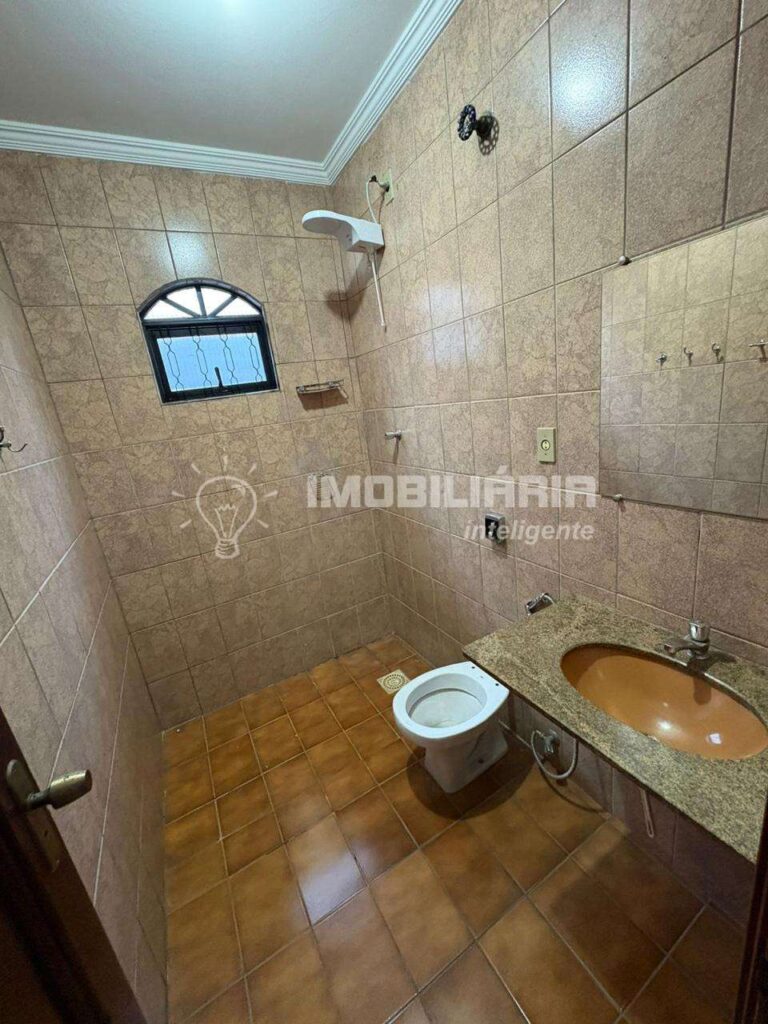 Casa à venda com 175m², 3 quartos e 2 vagas