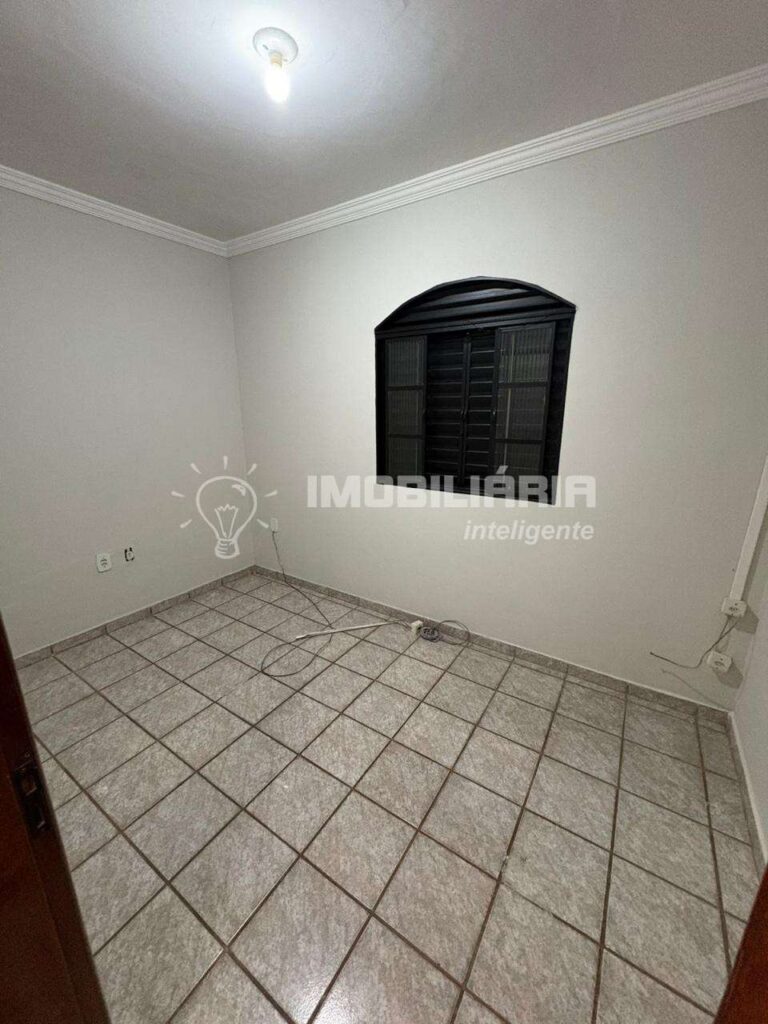 Casa à venda com 175m², 3 quartos e 2 vagas