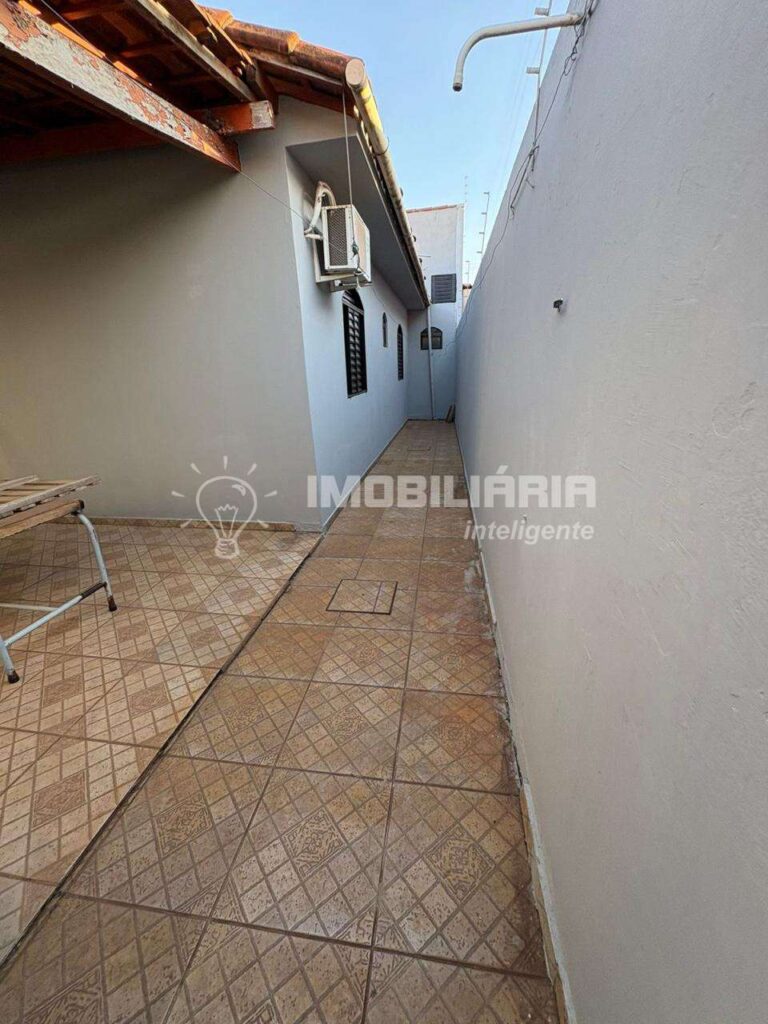 Casa à venda com 175m², 3 quartos e 2 vagas
