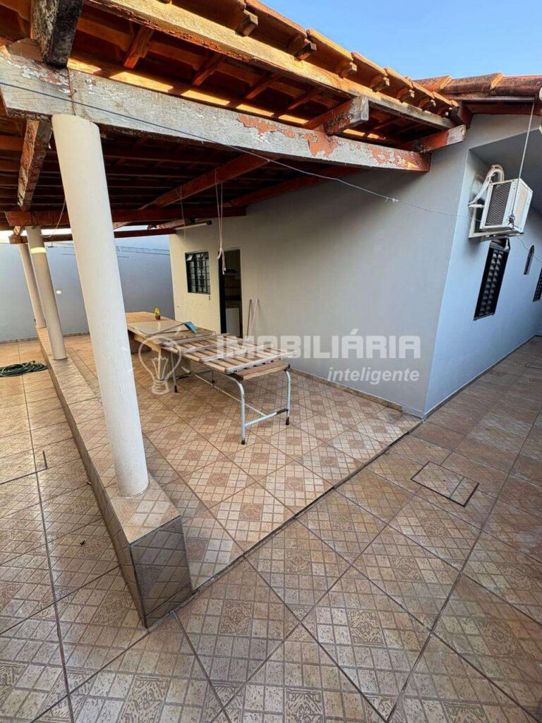 Casa à venda com 175m², 3 quartos e 2 vagas