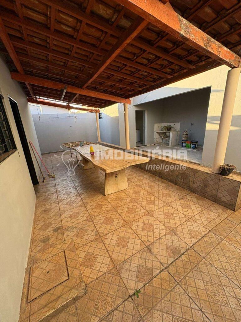 Casa à venda com 175m², 3 quartos e 2 vagas