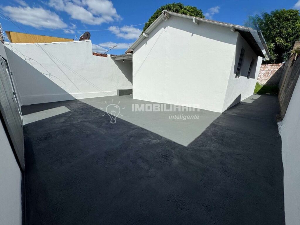 Casa à venda com 130m², 3 quartos e 4 vagas
