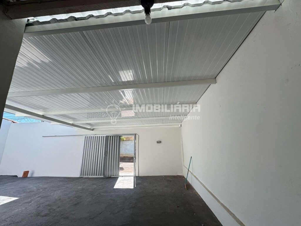 Casa à venda com 130m², 3 quartos e 4 vagas