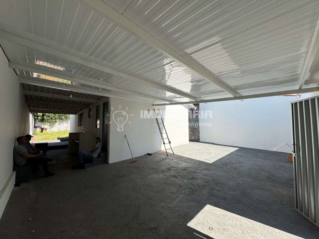Casa à venda com 130m², 3 quartos e 4 vagas