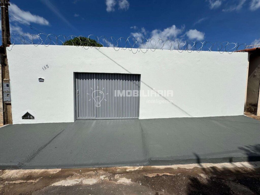 Casa à venda com 130m², 3 quartos e 4 vagas