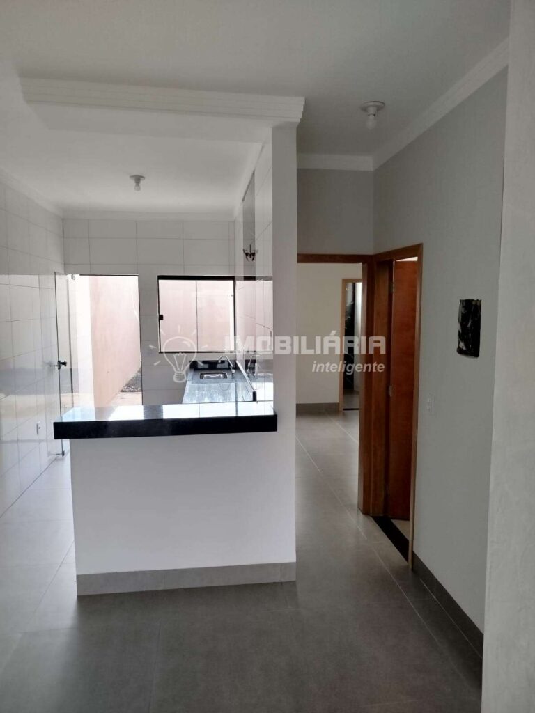 Casa à venda com 53m², 2 quartos e 2 vagas