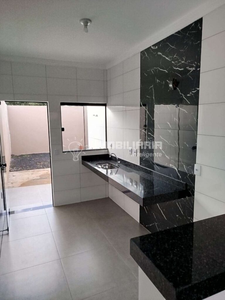 Casa à venda com 53m², 2 quartos e 2 vagas