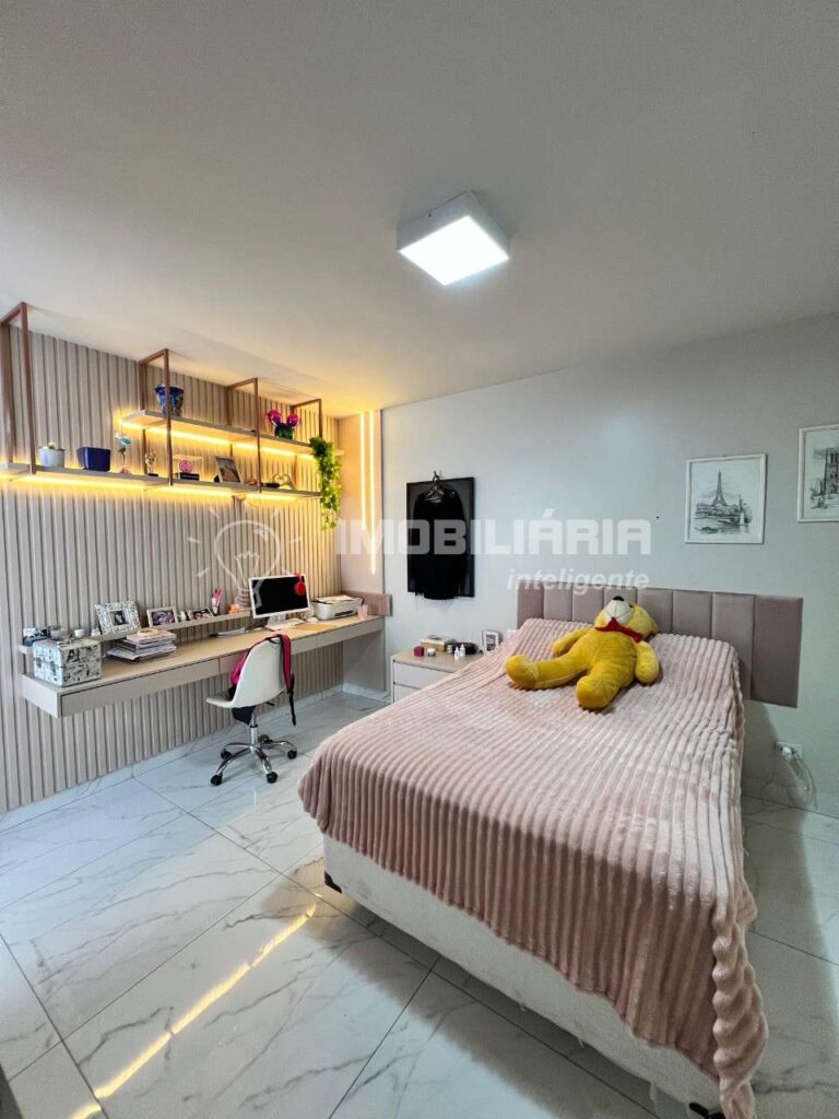 Casa à venda com 318m², 4 quartos e 2 vagas